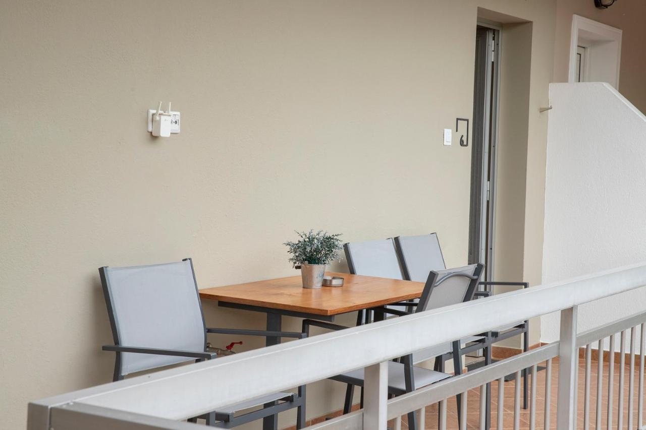 Elena Luxury Living Apartment Paralia Skotinis Exterior photo